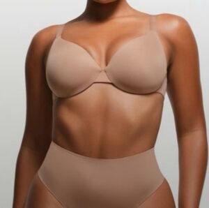 NWT SKIMS Smoothing Intimates Full Coverage Sienna Tan Beige Bra 44DD 44E
